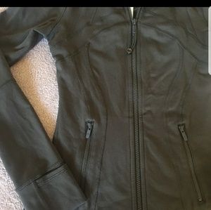 Lululemon jacket excellent condition olive green